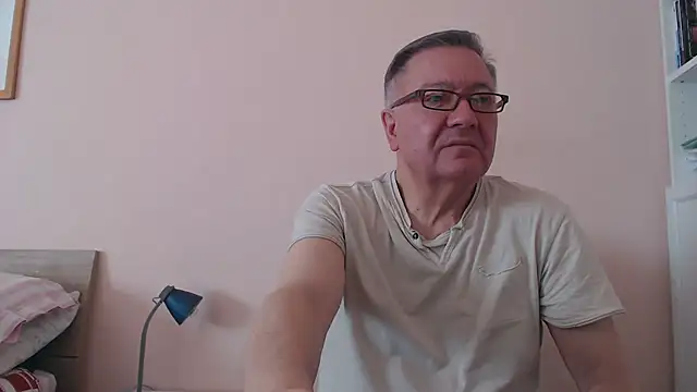 YOU6me online show from November 14, 2025, 8:18 am