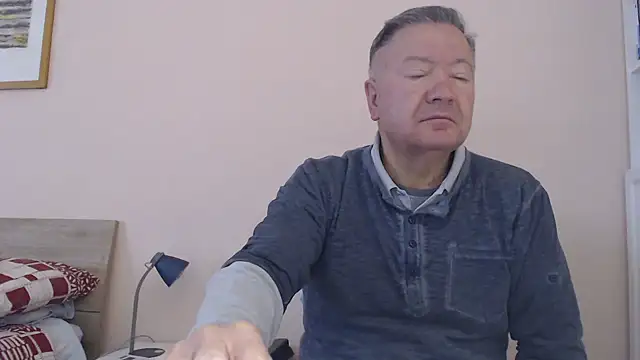 YOU6me online show from November 3, 2025, 8:29 am