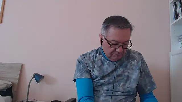 YOU6me online show from October 2, 2025, 7:56 am