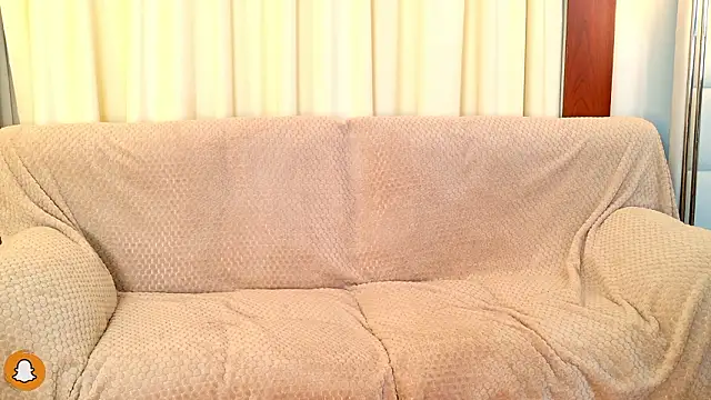 lissetlong69 online show from March 13, 2026, 11:54 pm