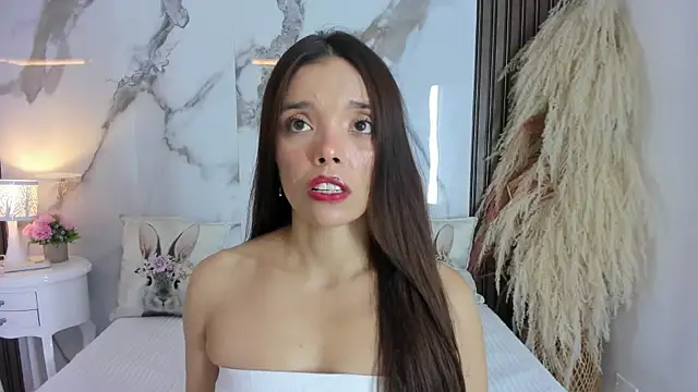 Snapshot of hannahill69 chatting on February 17, 2026, 4:43 am hannahill69 online show from February 17, 2026, 4:43 am