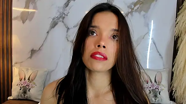 Snapshot of hannahill69 chatting on February 24, 2025, 5:00 am hannahill69 online show from February 24, 2025, 5:00 am