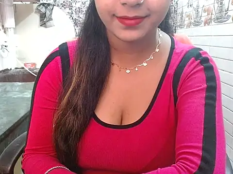 Snapshot of LovingPihu chatting on December 2, 2025, 5:42 am LovingPihu online show from December 2, 2025, 5:42 am