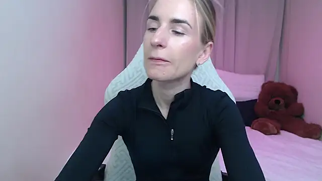 DeboraHorny online show from April 24, 2026, 6:15 am