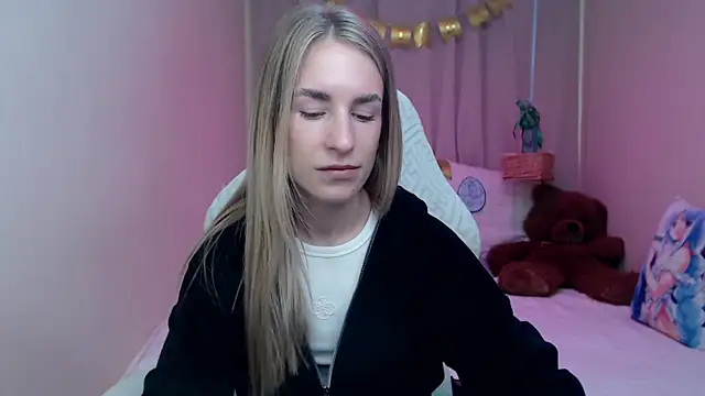 DeboraHorny online show from April 16, 2026, 6:14 am