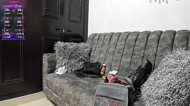Snapshot of Keyla_Milf chatting on October 15, 2025, 2:21 am Keyla Milf online show from October 15, 2025, 2:21 am