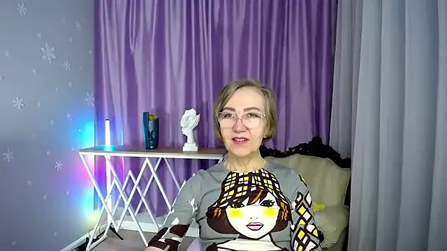 queen a n i online show from October 30, 2025, 9:40 am