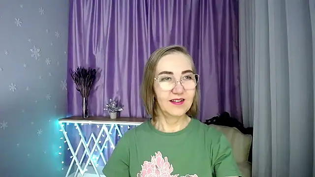 queen a n i online show from May 4, 2026, 8:50 am