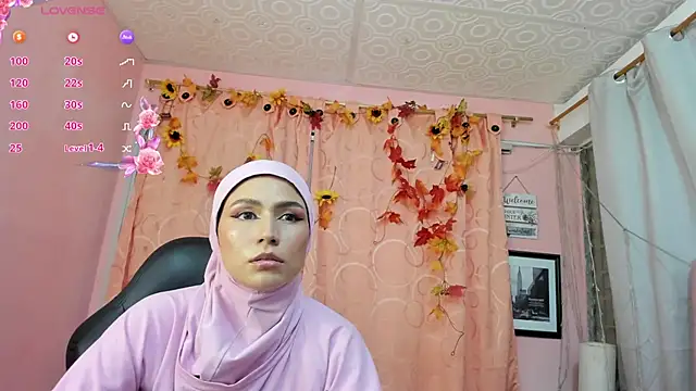 Snapshot of DarshaKhemu chatting on November 6, 2025, 8:24 pm DarshaKhemu online show from November 6, 2025, 8:24 pm