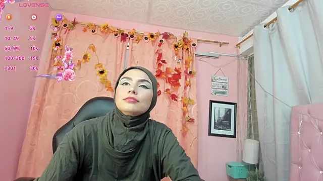 Snapshot of DarshaKhemu chatting on November 21, 2025, 8:30 pm DarshaKhemu online show from November 21, 2025, 8:30 pm