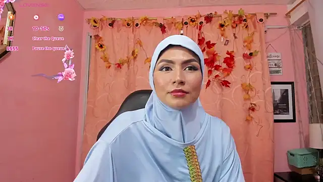 Snapshot of DarshaKhemu chatting on December 15, 2025, 8:58 pm DarshaKhemu online show from December 15, 2025, 8:58 pm