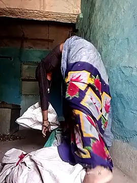 Snapshot of Mohni_Das chatting on May 31, 2026, 4:51 am Mohni Das online show from May 31, 2026, 4:51 am