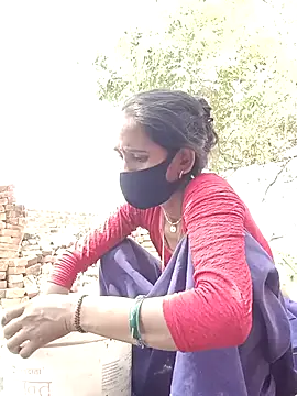 Snapshot of Mohni_Das chatting on May 14, 2026, 5:04 am Mohni Das online show from May 14, 2026, 5:04 am