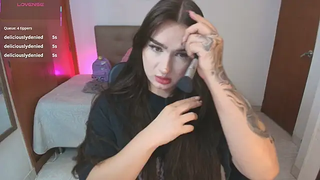 Miley Baker online show from April 24, 2026, 1:13 pm