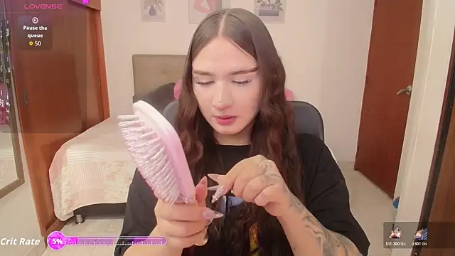 Miley Baker online show from November 19, 2025, 1:55 pm