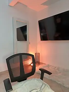 Snapshot of kem_hott chatting on October 20, 2025, 5:31 am kem hott online show from October 20, 2025, 5:31 am