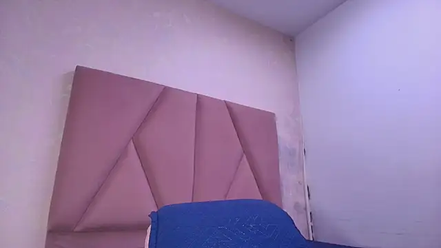 Snapshot of lay_navas chatting on October 29, 2025, 7:13 pm lay navas online show from October 29, 2025, 7:13 pm