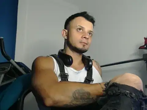 Snapshot of JacobJamess chatting on January 27, 2025, 3:37 am JacobJamess online show from January 27, 2025, 3:37 am