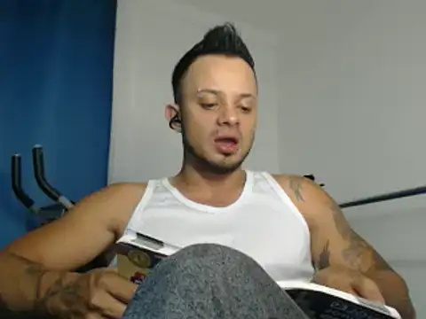 Snapshot of JacobJamess chatting on January 28, 2025, 11:28 pm JacobJamess online show from January 28, 2025, 11:28 pm