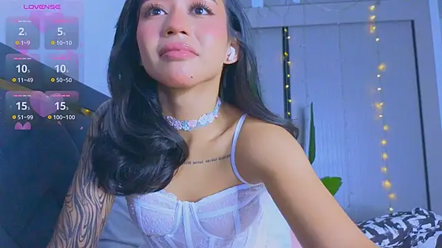 Snapshot of Mia_Tin chatting on January 14, 2026, 5:49 pm Mia Tin online show from January 14, 2026, 5:49 pm