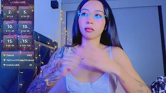 Snapshot of Mia_Tin chatting on December 21, 2025, 8:09 pm Mia Tin online show from December 21, 2025, 8:09 pm