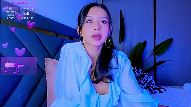 Mia Tin online show from March 29, 2026, 7:59 pm