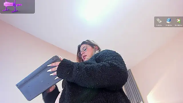 Snapshot of EYMI_TOMSOM chatting on March 8, 2025, 2:40 pm EYMI TOMSOM online show from March 8, 2025, 2:40 pm