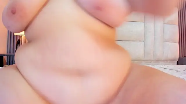 Snapshot of EYMI_TOMSOM chatting on February 24, 2026, 10:38 am EYMI TOMSOM online show from February 24, 2026, 10:38 am