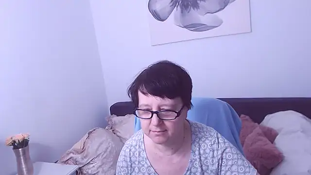 ChristaRose online show from November 15, 2025, 5:39 pm