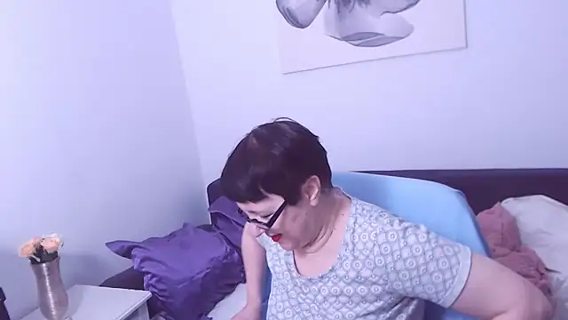 ChristaRose online show from November 5, 2025, 11:08 pm