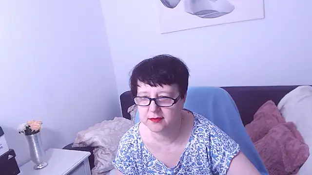 ChristaRose online show from October 12, 2025, 12:01 am