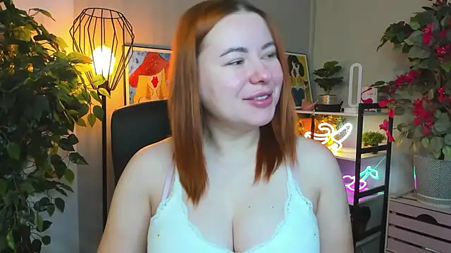 Snapshot of LAYLAxSTAR chatting on January 12, 2026, 7:48 am LAYLAxSTAR online show from January 12, 2026, 7:48 am