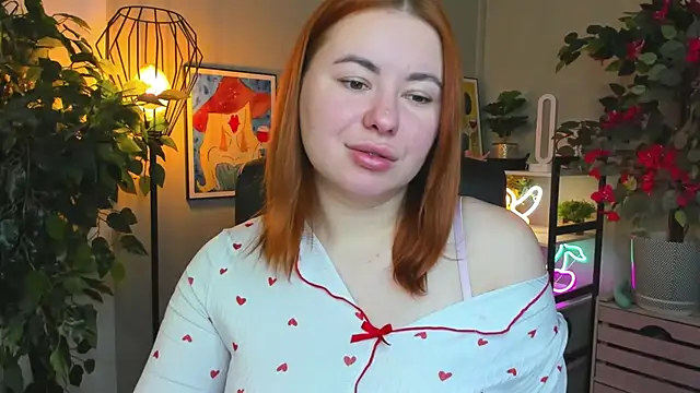 Snapshot of LAYLAxSTAR chatting on December 14, 2025, 7:47 am LAYLAxSTAR online show from December 14, 2025, 7:47 am