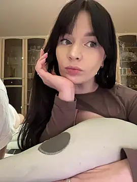 Snapshot of HellMoor chatting on January 13, 2026, 12:15 am HellMoor online show from January 13, 2026, 12:15 am