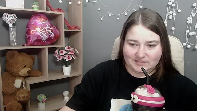 Snapshot of XX_Daniella_XX chatting on February 16, 2026, 7:29 am XX Daniella XX online show from February 16, 2026, 7:29 am