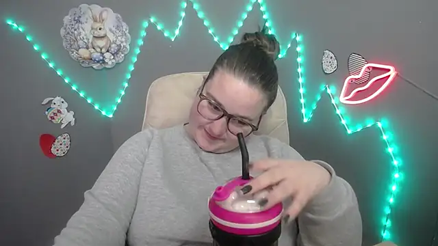 XX Daniella XX online show from April 9, 2026, 6:15 am