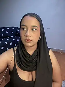Snapshot of Maryam_yamal chatting on December 9, 2024, 8:23 pm Maryam yamal online show from December 9, 2024, 8:23 pm
