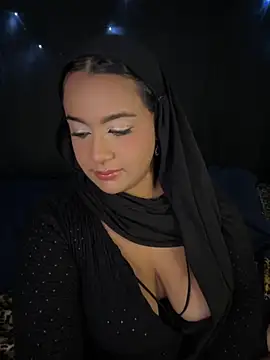 Snapshot of Maryam_yamal chatting on October 18, 2025, 9:17 pm Maryam yamal online show from October 18, 2025, 9:17 pm