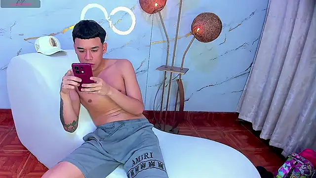 Snapshot of SecretsParty chatting on November 2, 2025, 8:03 pm SecretsParty online show from November 2, 2025, 8:03 pm