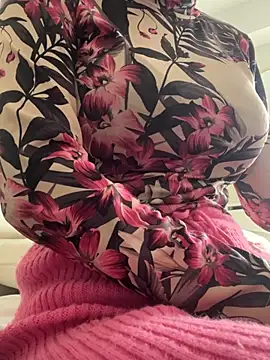 Snapshot of DulceMya6 chatting on May 28, 2026, 12:55 pm DulceMya6 online show from May 28, 2026, 12:55 pm