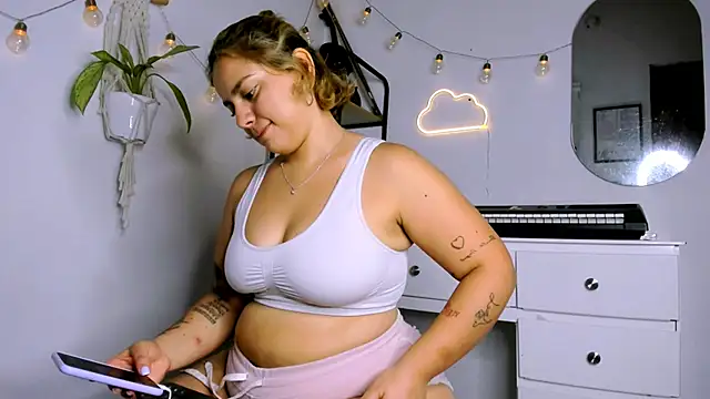 susy angel online show from March 20, 2025, 3:45 am