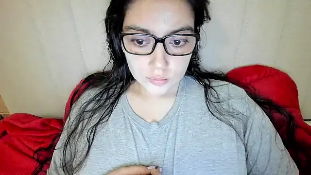 Snapshot of roniewester chatting on July 21, 2026, 12:13 am roniewester online show from July 21, 2026, 12:13 am