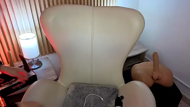 MarianL0ve online show from September 19, 2025, 10:52 am