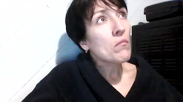 SunnyAmorre online show from October 19, 2025, 6:54 pm