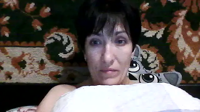 Snapshot of SunnyAmorre chatting on October 1, 2025, 8:35 pm SunnyAmorre online show from October 1, 2025, 8:35 pm