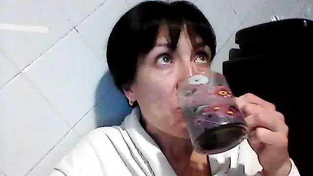 Snapshot of SunnyAmorre chatting on September 10, 2025, 8:19 pm SunnyAmorre online show from September 10, 2025, 8:19 pm