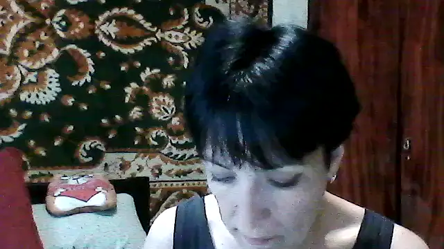 SunnyAmorre online show from May 19, 2026, 6:09 am