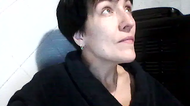 Snapshot of SunnyAmorre chatting on September 29, 2025, 9:31 pm SunnyAmorre online show from September 29, 2025, 9:31 pm