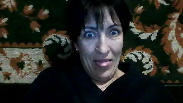 Snapshot of SunnyAmorre chatting on October 4, 2025, 8:32 pm SunnyAmorre online show from October 4, 2025, 8:32 pm