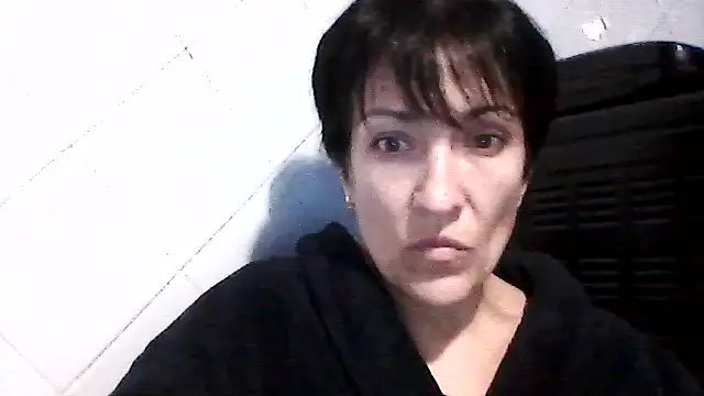 Snapshot of SunnyAmorre chatting on October 17, 2025, 8:21 pm SunnyAmorre online show from October 17, 2025, 8:21 pm